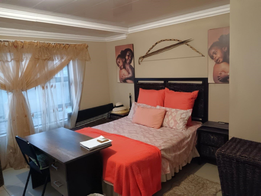 4 Bedroom Property for Sale in Vista Park Free State